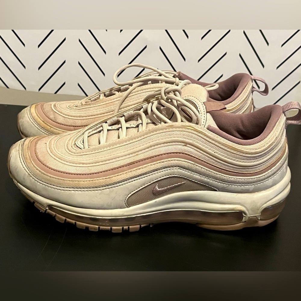 Women's Nike Air Max 97 Guava Ice White Size 8